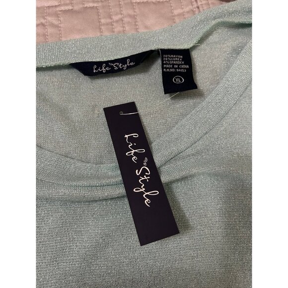 NWT!! Women’s Life Style blouse. - Picture 3 of 3